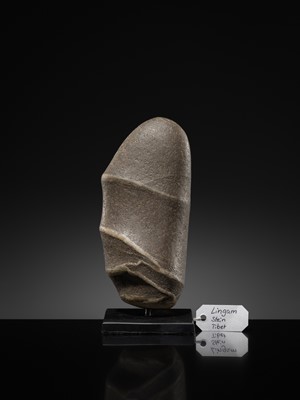 Lot 9 - A PHALLIC STONE LINGAM, HIMALAYAN REGIONS, 19TH CENTURY OR EARLIER