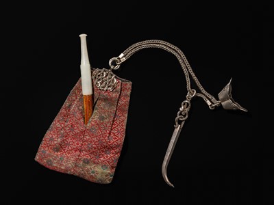 Lot 132 - A JADE, BRASS, AND SILVER-MOUNTED LACQUERED WOOD TOBACCO PIPE WITH BROCADE POUCH, 19TH-20TH CENTURY
