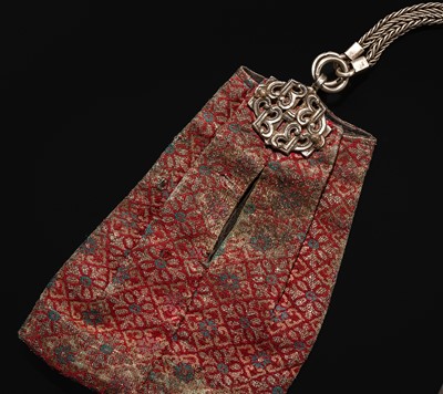 Lot 132 - A JADE, BRASS, AND SILVER-MOUNTED LACQUERED WOOD TOBACCO PIPE WITH BROCADE POUCH, 19TH-20TH CENTURY