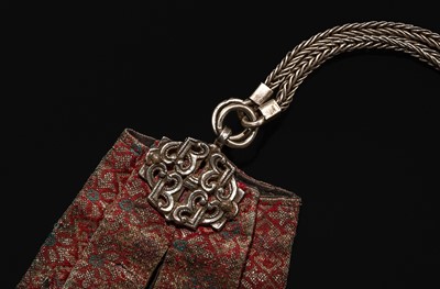 Lot 132 - A JADE, BRASS, AND SILVER-MOUNTED LACQUERED WOOD TOBACCO PIPE WITH BROCADE POUCH, 19TH-20TH CENTURY