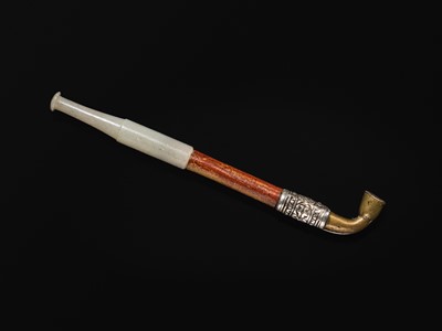 Lot 132 - A JADE, BRASS, AND SILVER-MOUNTED LACQUERED WOOD TOBACCO PIPE WITH BROCADE POUCH, 19TH-20TH CENTURY