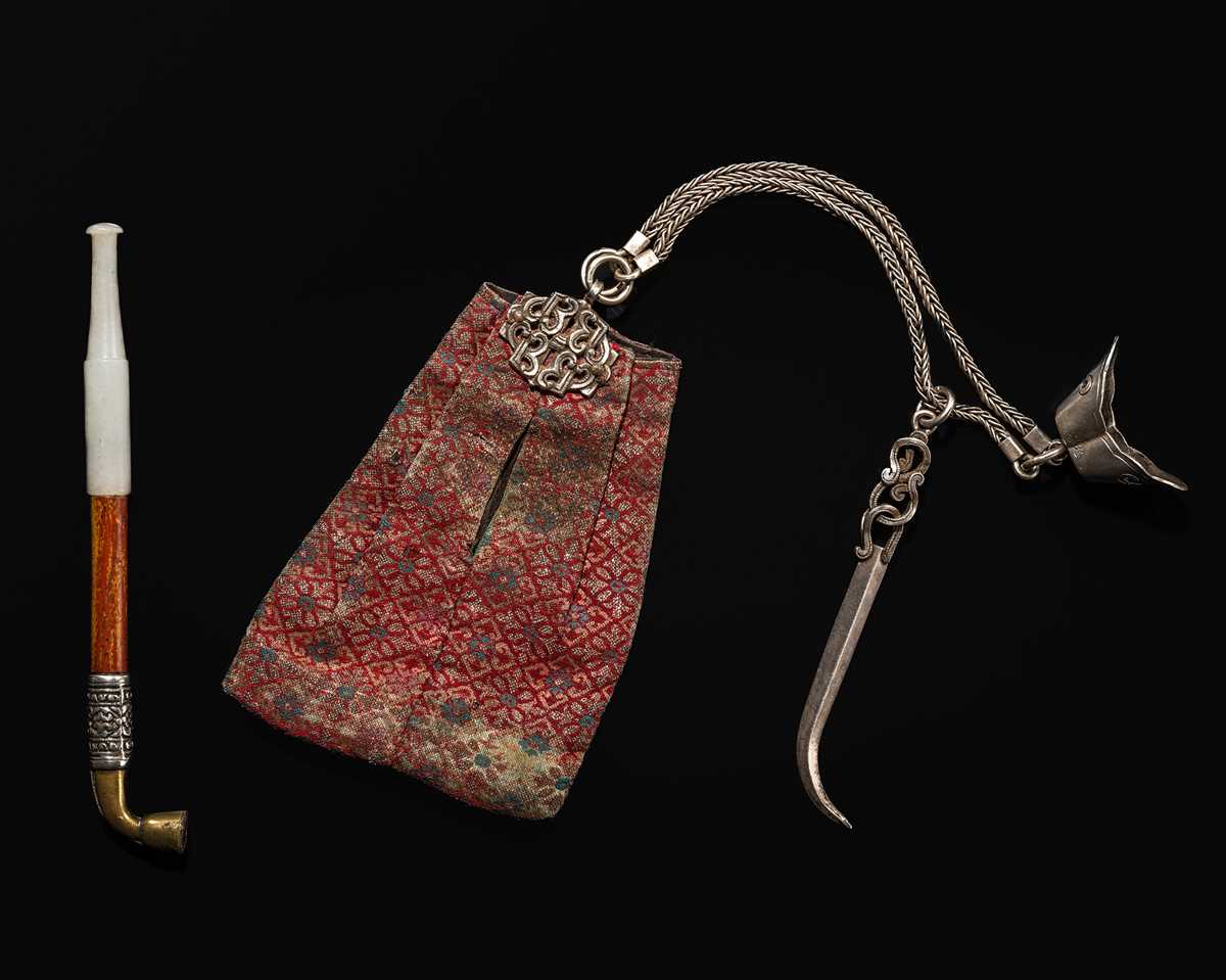 Lot 132 - A JADE, BRASS, AND SILVER-MOUNTED LACQUERED WOOD TOBACCO PIPE WITH BROCADE POUCH, 19TH-20TH CENTURY