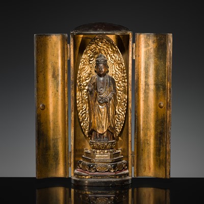 Lot 255 - A LACQUER ZUSHI (PORTABLE SHRINE) WITH A GILT-LACQUERED WOOD FIGURE OF KANNON BOSATSU, LATE EDO-EARLY MEIJI PERIOD