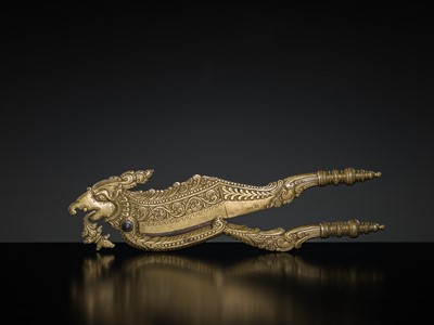 Lot 156 - A BRASS ‘MYTHICAL BIRD’ BETEL NUT CUTTER WITH IRON BLADE, SRI LANKA, 18TH-19TH CENTURY
