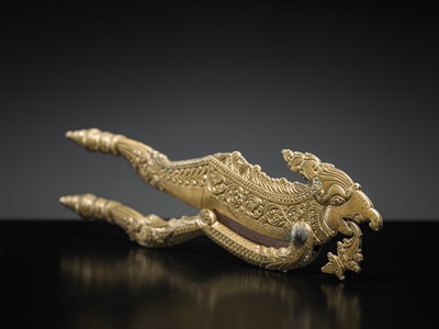 Lot 156 - A BRASS ‘MYTHICAL BIRD’ BETEL NUT CUTTER WITH IRON BLADE, SRI LANKA, 18TH-19TH CENTURY