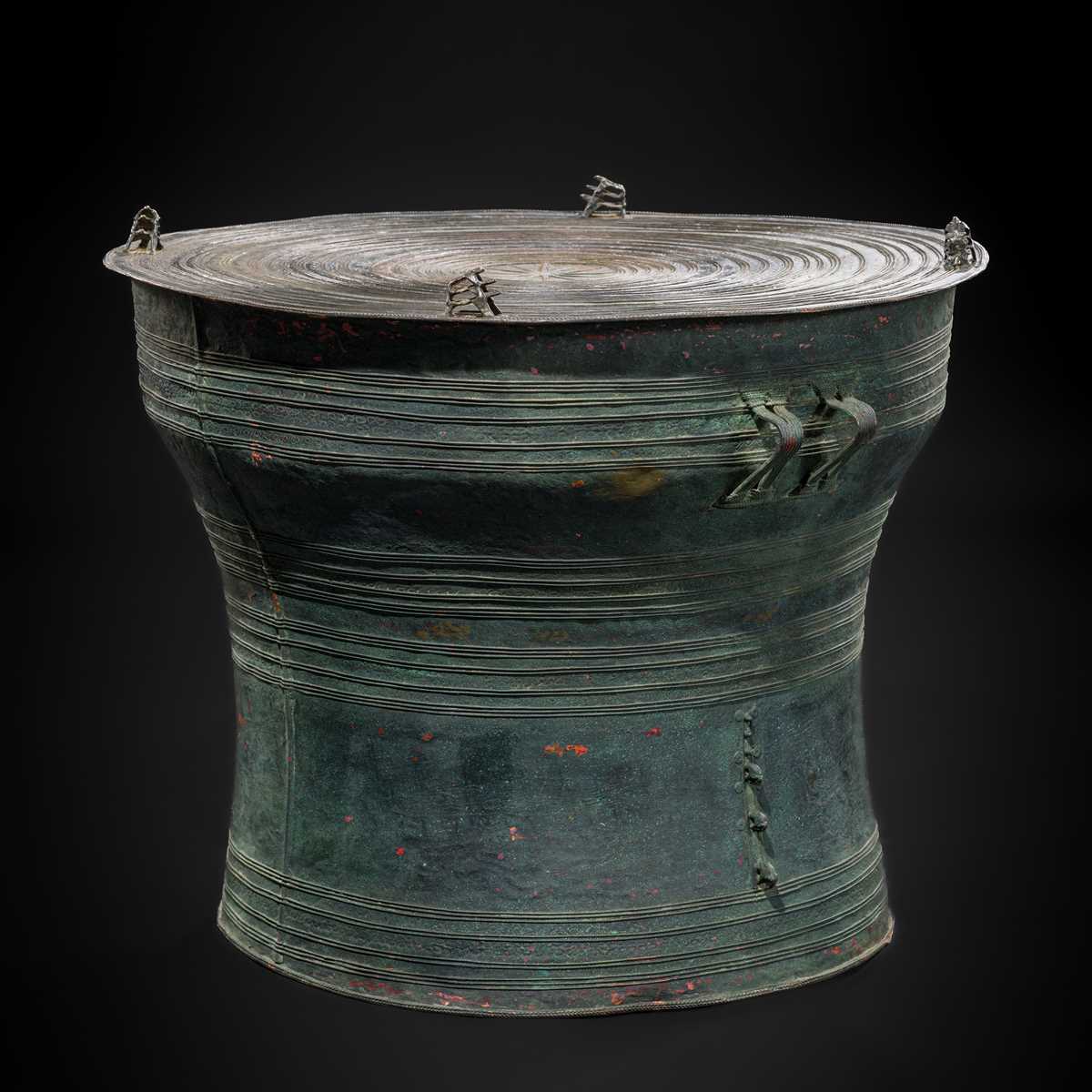 Lot 43 - A LARGE BRONZE RAIN DRUM, KAREN PEOPLE, 18TH-19TH CENTURY