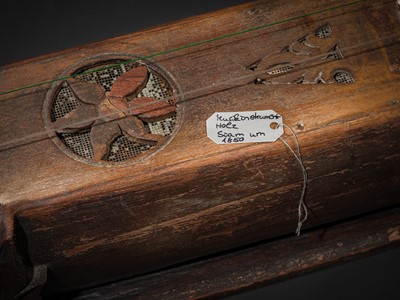 Lot 104 - A BONE-INLAID WOOD THREE-STRINGED CROCODILE ZITHER, MI-GYAYUNG, MON PEOPLE, LATE 19TH TO EARLY 20TH CENTURY