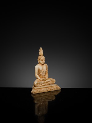 Lot 157 - A GROUP OF THREE MINIATURE IVORY FIGURES OF BUDDHA SHAKYAMUNI, 19TH CENTURY