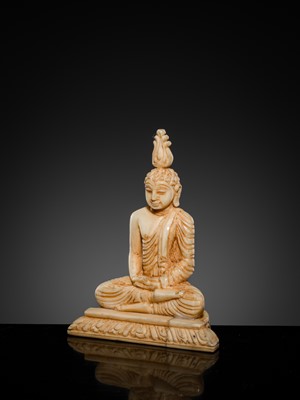 Lot 157 - A GROUP OF THREE MINIATURE IVORY FIGURES OF BUDDHA SHAKYAMUNI, 19TH CENTURY