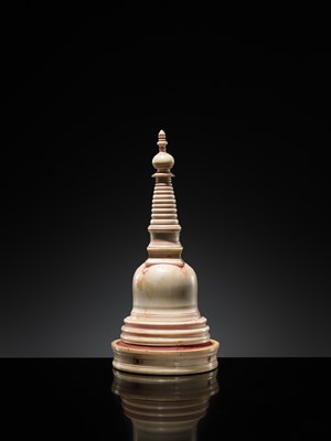 Lot 48 - AN IVORY RELIQUARY IN THE FORM OF A MINIATURE STUPA, KANDY PERIOD, 17TH-18TH CENTURY