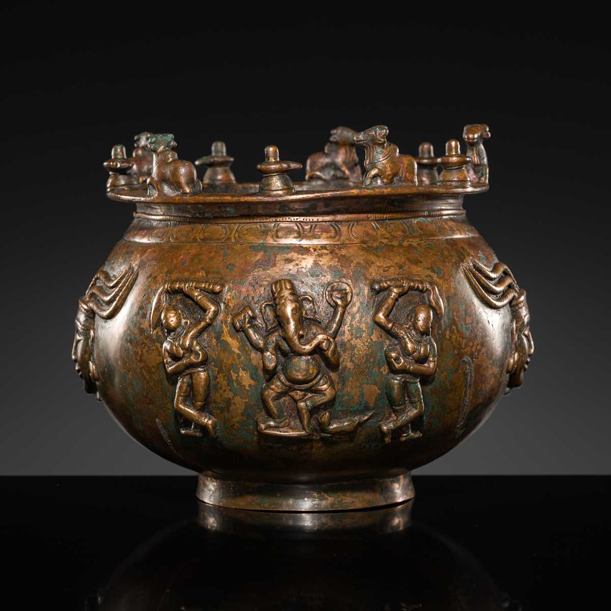 Lot 88 - A SHAIVITE COPPER ALLOY JAR FOR HOLY ASHES, VIBHUTIPATRA, TAMIL NADU, 18TH CENTURY