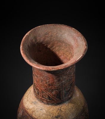 Lot 140 - A LARGE NEGATIVE RESIST PAINTED POTTERY URN, 11TH–16TH CENTURY