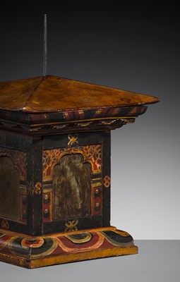 Lot 182 - A FINELY CARVED AND PAINTED WOOD TABLE PRAYER WHEEL, 19TH CENTURY