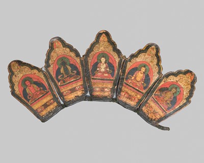 Lot 21 - A FIVE-LEAF RITUAL CROWN WITH THE FIVE TRANSCENDENT BUDDHAS, TIBET, 17TH CENTURY