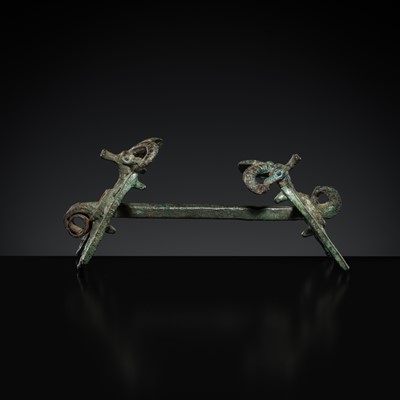 Lot 163 - A BRONZE HORSE BRIDLE WITH ‘IBEX’ CHEEK PIECES, LURISTAN, 9TH-7TH CENTURY BC