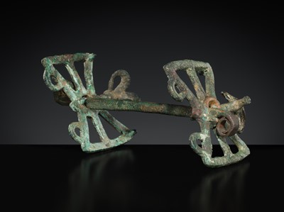 Lot 163 - A BRONZE HORSE BRIDLE WITH ‘IBEX’ CHEEK PIECES, LURISTAN, 9TH-7TH CENTURY BC