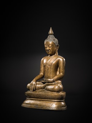 Lot 13 - A LARGE AND EXCEPTIONAL BRONZE FIGURE OF BUDDHA SHAKYAMUNI, SHAN STYLE, 17TH-18TH CENTURY