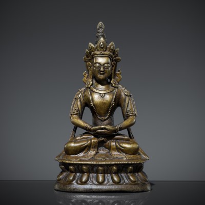 Lot 197 - A BRONZE FIGURE OF AMITAYUS, QING DYNASTY