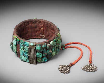 Lot 170 - A TURQUOISE, CORAL, AND SILVER RITUAL HEADDRESS, PERAK