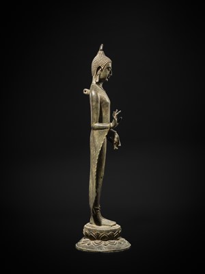 Lot 12 - A RARE AND LARGE BRONZE FIGURE OF BUDDHA, PAGAN STYLE