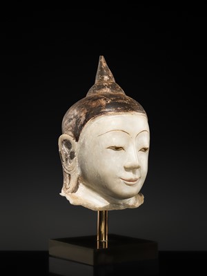 Lot 146 - A BLACK-LACQUERED WHITE MARBLE HEAD OF BUDDHA, SHAN STYLE, 18TH-19TH CENTURY