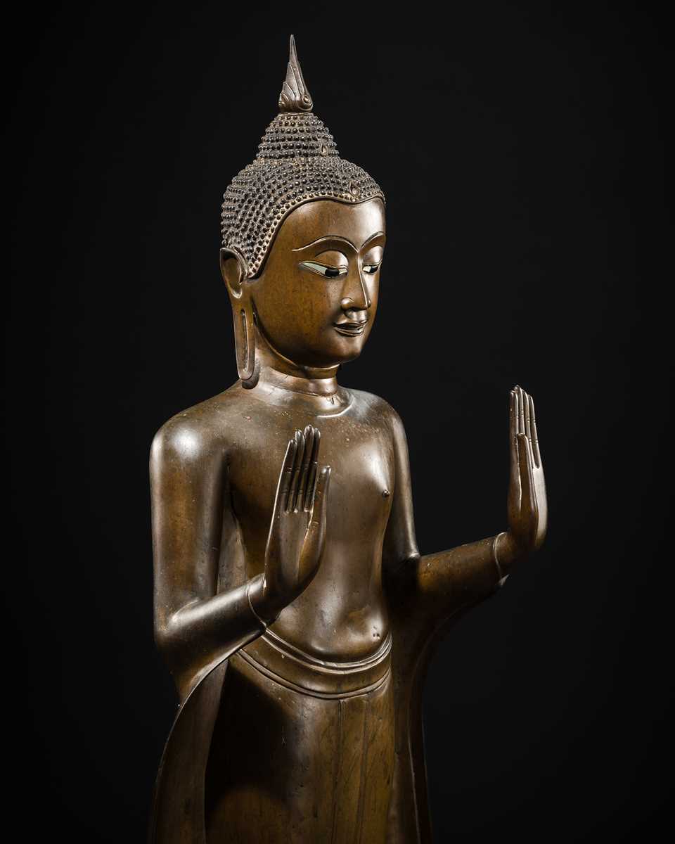 Lot 26 - A FINE BRONZE FIGURE OF BUDDHA, AYUTTHAYA KINGDOM, 16TH-17TH CENTURY