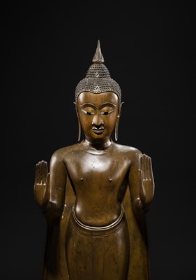 Lot 26 - A FINE BRONZE FIGURE OF BUDDHA, AYUTTHAYA KINGDOM, 16TH-17TH CENTURY