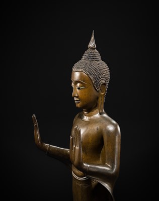 Lot 26 - A FINE BRONZE FIGURE OF BUDDHA, AYUTTHAYA KINGDOM, 16TH-17TH CENTURY