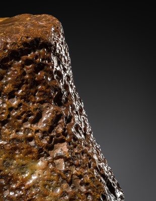 Lot 133 - AN AGATE SCHOLAR’S ROCK, 19TH TO EARLY 20TH CENTURY