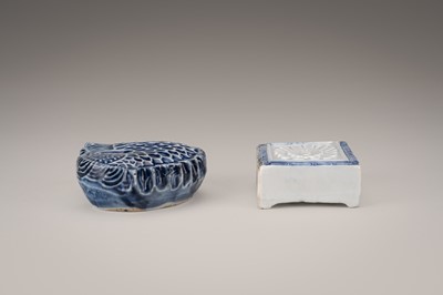 Lot 717 - A LOT WITH TWO BLUE AND WHITE PORCELAIN KOREAN WATER DROPPERS