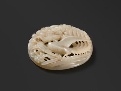 Lot 440 - A RETICULATED WHITE JADE ‘PHOENIX’ PLAQUE, LATE SONG TO YUAN DYNASTY