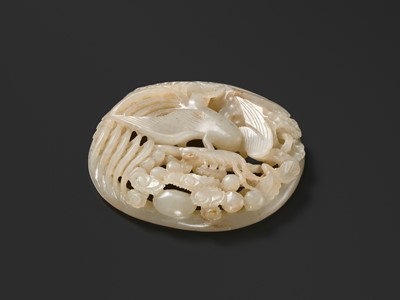 Lot 440 - A RETICULATED WHITE JADE ‘PHOENIX’ PLAQUE, LATE SONG TO YUAN DYNASTY
