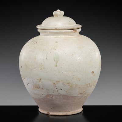 Lot 244 - A WHITE-GLAZED JAR AND COVER, TANG DYNASTY