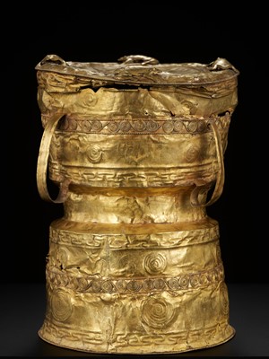 Lot 238 - AN EXTREMELY RARE AND IMPORTANT GOLD RAIN DRUM, ANCIENT KINGDOMS OF CHAM