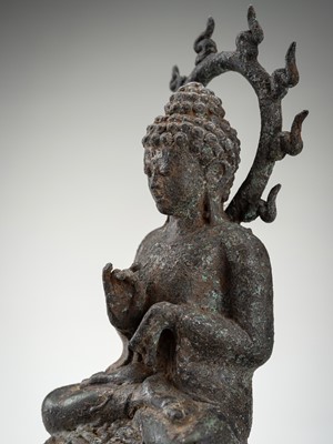 Lot 473 - A JAVANESE BRONZE FIGURE OF BUDDHA