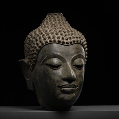 Lot 690 - A FINE AND LARGE BRONZE HEAD OF BUDDHA, SUKHOTHAI PERIOD