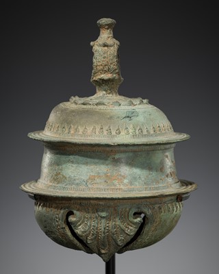 Lot 681 - A RARE BRONZE ELEPHANT BELL, ANGKOR PERIOD