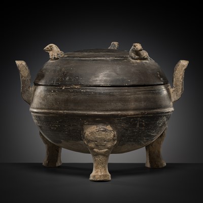 Lot 531 - A LARGE GRAY POTTERY RITUAL FOOD VESSEL AND COVER, DING, LATE EASTERN ZHOU TO HAN DYNASTY