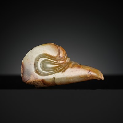 A RARE NEOLITHIC JADE ‘BIRD HEAD’ PENDANT, HONGSHAN CULTURE