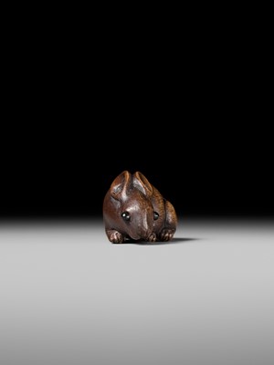 Lot 178 - HIDARI ISSAN: A FINE WOOD NETSUKE OF A HARE