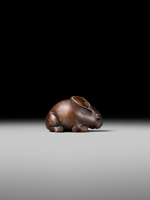 Lot 178 - HIDARI ISSAN: A FINE WOOD NETSUKE OF A HARE