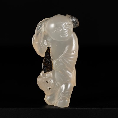 Lot 117 - AN AGATE PENDANT OF LIU HAI, QING DYNASTY