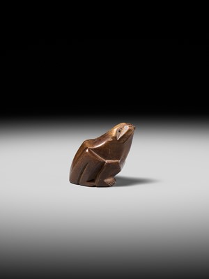 Lot 187 - KAZUYUKI: A RARE ITTOBORI YEW WOOD NETSUKE OF A CROUCHING FROG