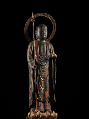 A GILT AND POLYCHROME WOOD FIGURE OF JIZO BOSATSU, EDO PERIOD