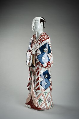 Lot 194 - A LARGE IMARI PORCELAIN FIGURE OF AN ACTOR