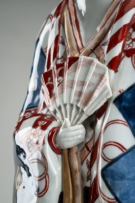 Lot 194 - A LARGE IMARI PORCELAIN FIGURE OF AN ACTOR