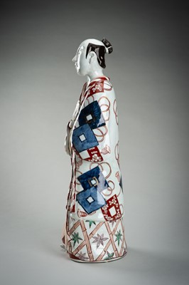 Lot 194 - A LARGE IMARI PORCELAIN FIGURE OF AN ACTOR