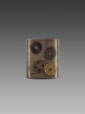 Lot 272 - KAN: A RARE FOUR-CASE LACQUER INRO WITH CHINESE AND JAPANESE COINS