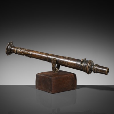 Lot 670 - A BRONZE SWIVEL CANNON, LANTAKA, INDONESIA, 18TH-19TH CENTURY