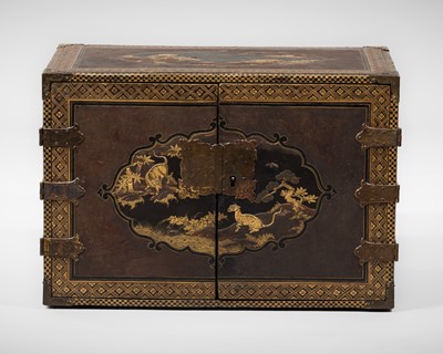 Lot 296 - A FINE NANBAN LACQUER CABINET WITH TIGER AND LEOPARD